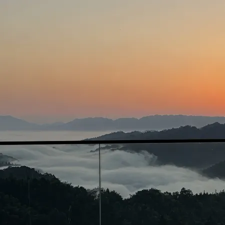Bifengxia Mountain View Cloud Sea Homestay