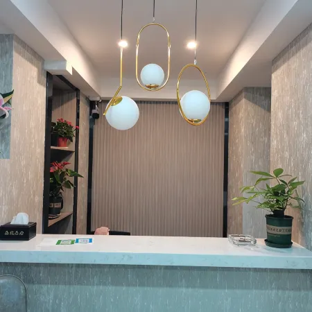 Luoshan Haiyue Hotel