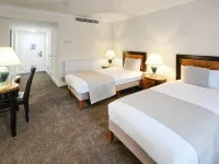 Britannia Sachas Hotel Manchester โรงแรมใกล้ห้องสมุดเชแธมส์