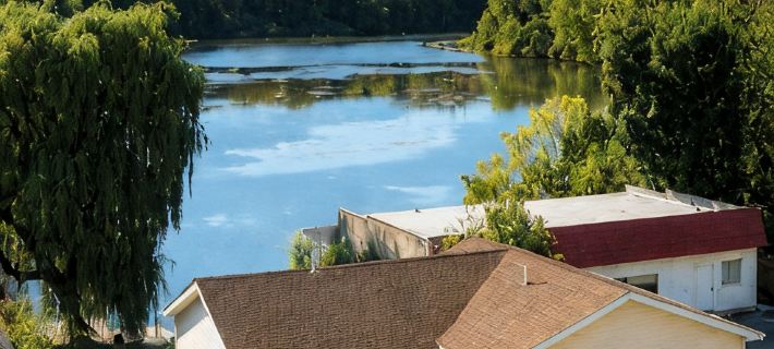 Private Summer Waterfront Escape- Swimming, Fishing, Sups, Hot Tub & Sauna Hotels in Saugerties
