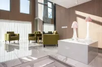 Maurits Apartments & Suites - Condos