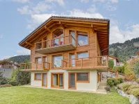 Stunning contemporary chalet in Anzère with unbelievable views of the mountains. Hotele w: Ayent