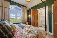 Luxury 5Br Estate: Bourbon Bar, Spa, Pool, 100" Cinema, 12 Mins to Bardstown