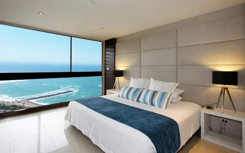 OceanFront Larcomar Apartments - Beach