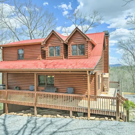 Mountain views, hot tub, pet friendly