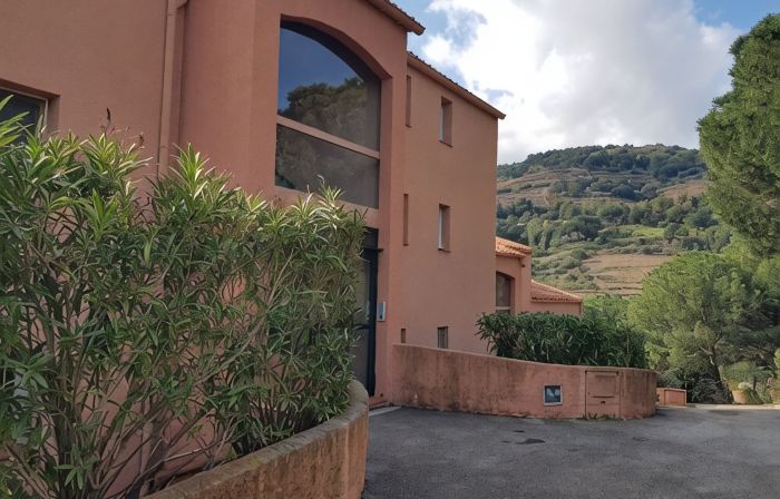 Newly renovated apartment 10 minutes from Collioure market. Ideal for families.
