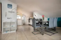 Fiumicino Airport 4 min,,, Relax and Comfort - Condos