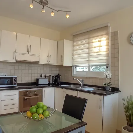 Kato Paphos Suites - 1-Bedroom Apartment. Pool view, WiFi & a/c. Great Location