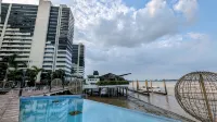 Apartamento Completo en Puerto Santa Ana Centro Turístico de Guayaquil - balcony