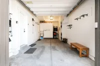 Luxury 2Br Park City Retreat with Mountain & Preserve Views & Saltwater Hot Tub