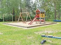 Fantastically situated vacation home for families & dogs, fenced, 200m to Lake Plau Hotels in Fünfseen