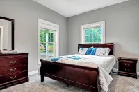 Gorgeous large home in a quiet area. 3 miles from Cooperstown & 7  from the Park