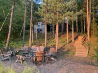 Rustic Lakefront Log Cabin Retreat w/Pontoon included Memorial to Labor Day - 샬레 호텔