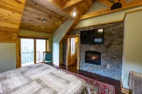 Stunning Mountaintop Retreat with High End Amenities and Four Fireplaces - Boutique