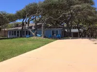 Aransas Bay waterfront, handicap accessible,1 story,Fulton Beach Rd 3/2,sleeps 8 - 4성급
