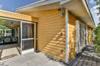 Summer Vacation at Gulf Side Gem! 45 ft. Dock, Pool , Hot Tub and More - プライペートプール