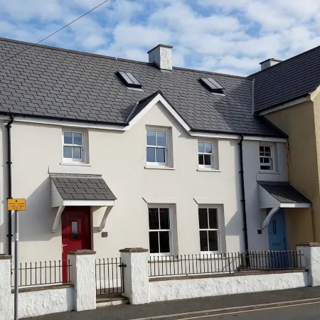 Spacious self-catered accommodation in the heart of St Davids.
