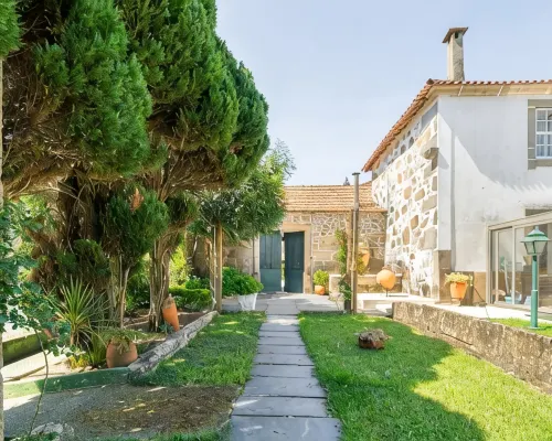 Solar Piedade - 12.500 m2 property with heated pool and sports court Hotels in Maia