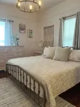 Cottage Downtown Aiken*Horse Events*Pet Friendly*Polo*Golf - Kitchenette
