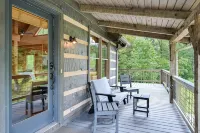 Bear Creek Cabin- 8 mi to Tiec, Sleeps 7 w/5Beds- Pet Friendly - 4-Star
