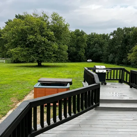 Private 3BR Farmhouse on Estate with Event Space, Horses,Trails, Ponds & Orchard