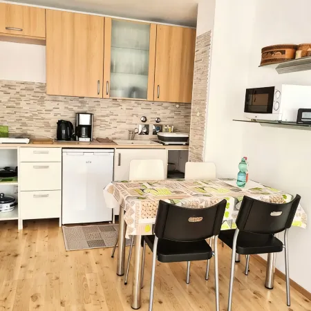 Gemütliche Ferienwohnung in Grünen Parkwohnanlage mit Balkon