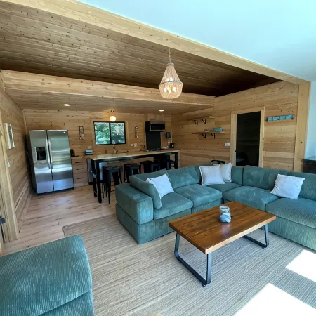 Oyster Lady’s Beach house in Homer, AK
