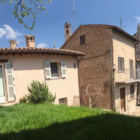 Independent Historic Residence Situated on a charming Renaissance Square