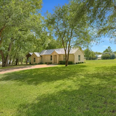 Cottage Near Lake Austin Отели рядом с достопримечательностью «Озеро Трэвис»