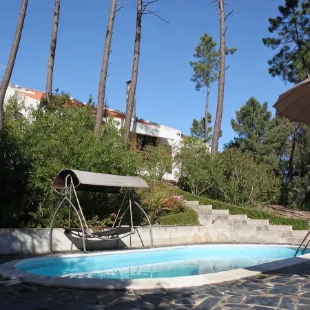 Casa Dos Vidros - Lakefront Charmer Villa