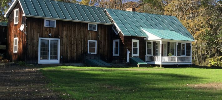 Classic, cozy farmhouse in the 4 season playground of VT's prettiest town! Hotels in Windsor County