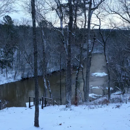 Eagles' Nest Getaway: Experience Life on the Little Missouri River