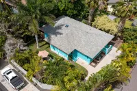 Hale Makai - Luxury Beach Home with AC and Private Hot Tub! Tvnc#5012 - 4 estrellas