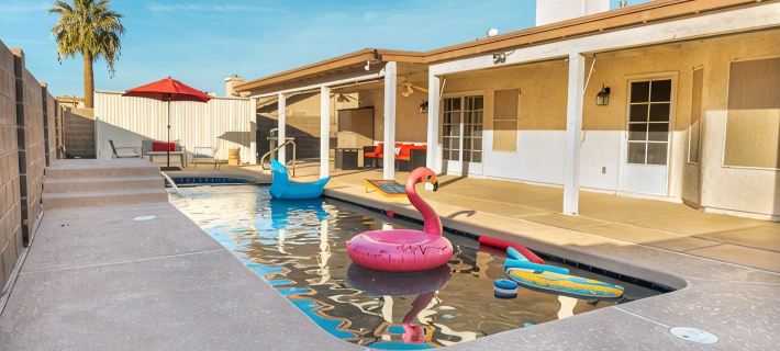 Game Room/ Pool and Jacuzzi Cozy Home in Yuma Hotels in Yuma