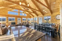 Mountain House Sleeps 18, Mins to Ski, Hike, Golf, Fish; Generator;  Fenced Yard
