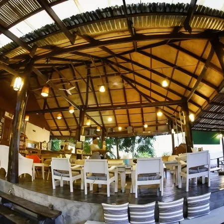 Cookies Salad Resort Отели рядом с достопримечательностью «Пляж Салад-Бич»