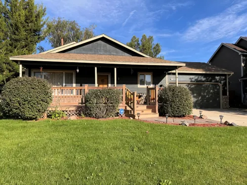 Cozy CO Casa: Eco & Pet Friendly—Sleeps up to 8, Remote Work Hub, Rec Center