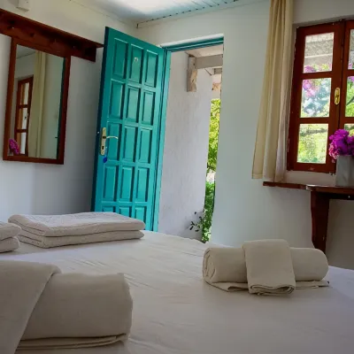 Myndos Bed & Breakfast Hotels near Gümüşlük Limanı Plajı