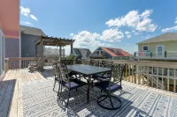 Paradise at The Point - Relaxing Home Steps to Beach + Sunsets + Ocean views
