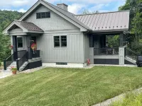 The Mission House- Located in the Finger Lakes. Hike & Bird Watch. EV Charger.