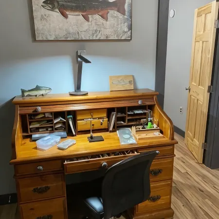 Riverside cabin, fly-fish for trout or just relax!