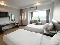 SinKiat Buri Hotel