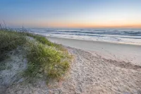 C6, Romantic apartment in city center, Flagler location, near beaches, parking!