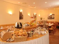 โรงแรมเซลเลอร์ โฮฟ - พร้อมอาหารเช้า