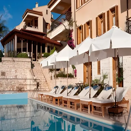 Lycia Hotel