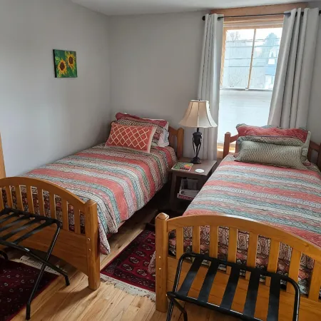 Located in beautiful/historic downtown Peninsula in the heart of a National Park