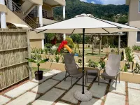 Tropical Hideaway - Airport Shuttle