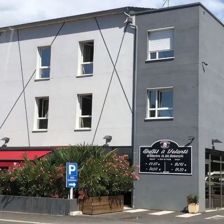 Brit Hotel Brive la Gaillarde - Restaurant la Limousine Отели в г. Мальмор