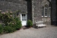 Beautifully appointed cottage in extensive grounds - Country Houses