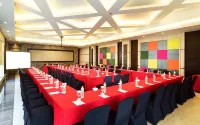 Best World Kindai Hotel - Parkplatz